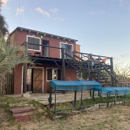 Casa De Huespedes Amigos Del Diablo Hotel Punta Del Diablo Exterior photo